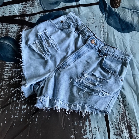 distressed shorts diy